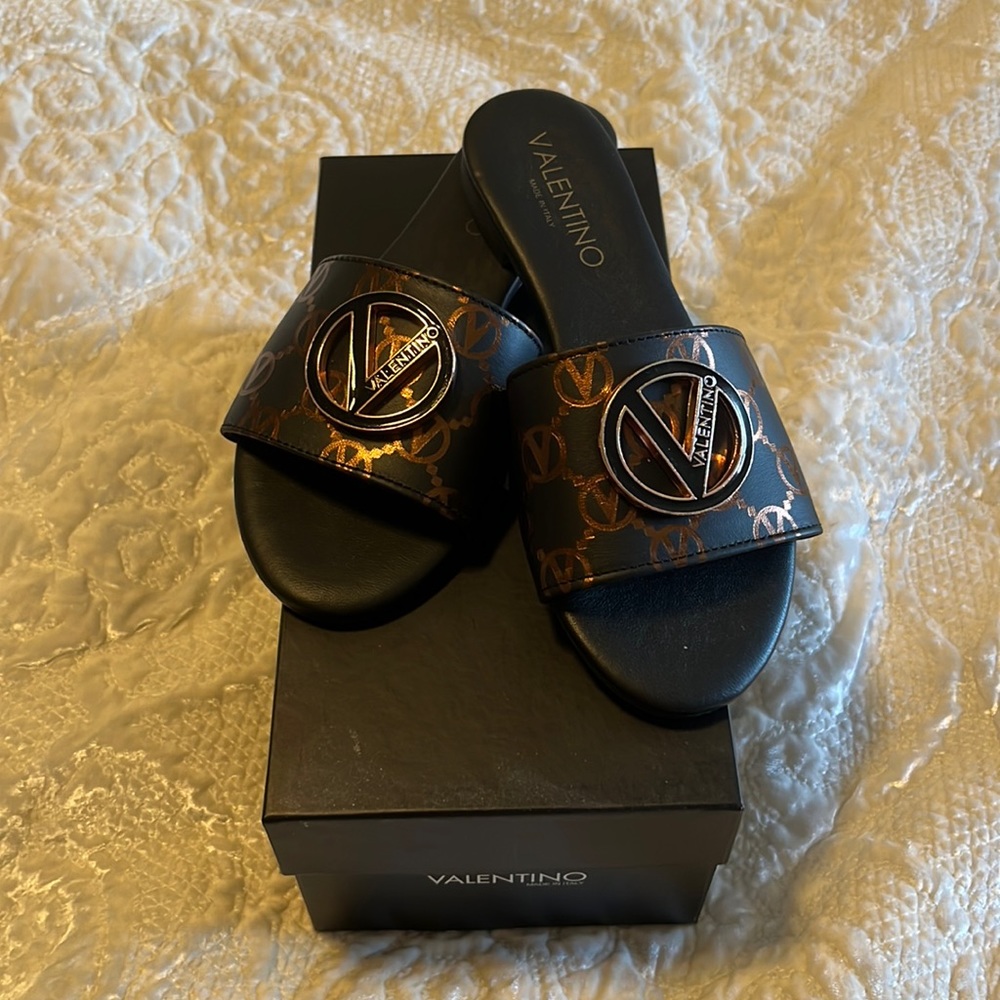 Carrie Leather slide Valentino by Mario Valentino